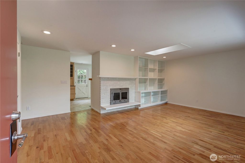Photo of 2327 148th Avenue SE, Sammamish, WA 98075 (MLS # 2559952)