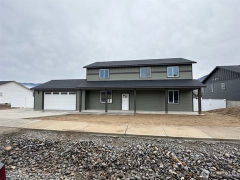 Photo of 52 Juanita Way, Malaga, WA 98828 (MLS # 2481001)