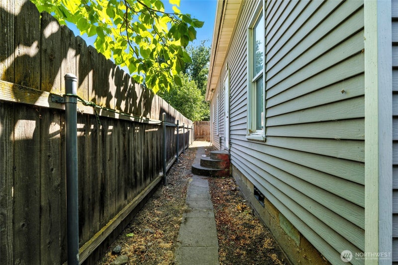 704 N Rose Street