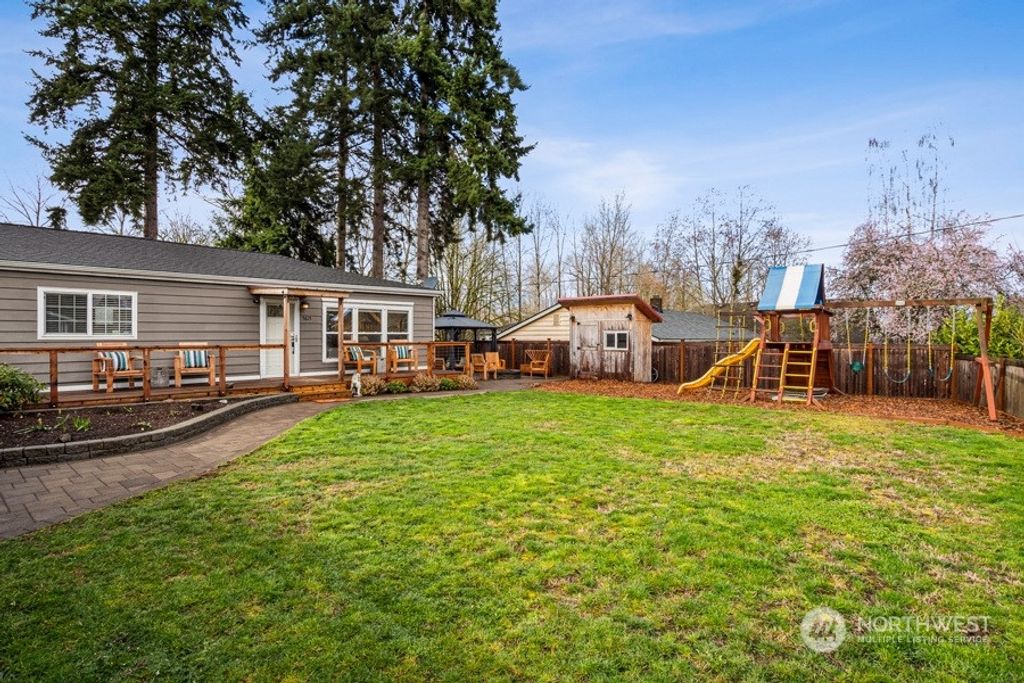 Photo of 5615 18th Avenue SW, Seattle, WA 98106 (MLS # 2205756)