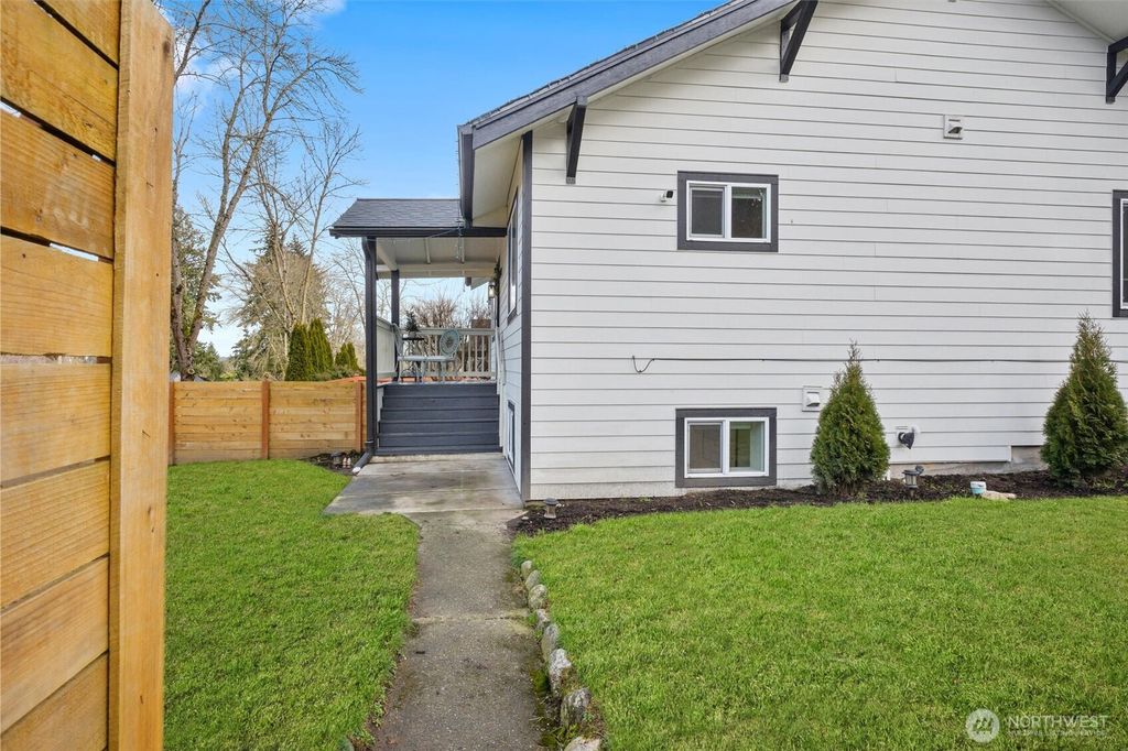 Photo of 1703 NE 125th Street, Seattle, WA 98125 (MLS # 2334193)