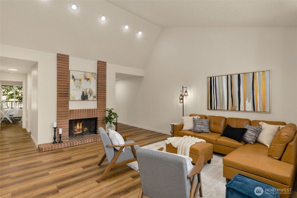 3218 80TH AVE SE APT 6, MERCER ISLAND, WA 98040 - Image b2b679def7b7b4c63122a8db9da8eb9d/2401316514