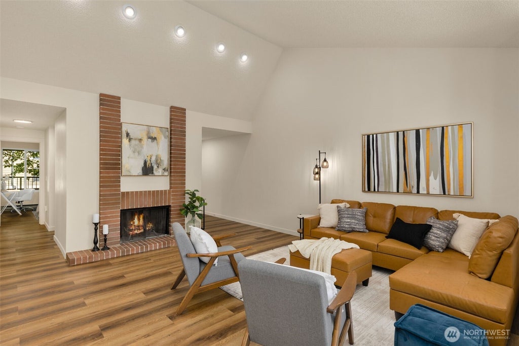Photo of 3218 80th Avenue SE #6, Mercer Island, WA 98040 (MLS # 2568234)
