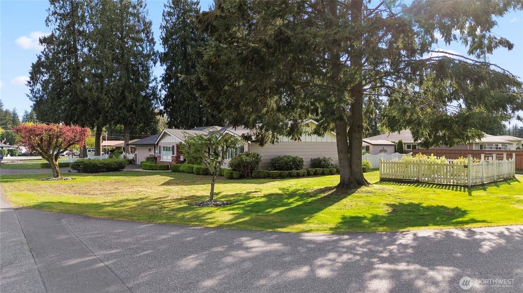 Photo of 8120 55th Avenue NE, Marysville, WA 98270 (MLS # 2517430)