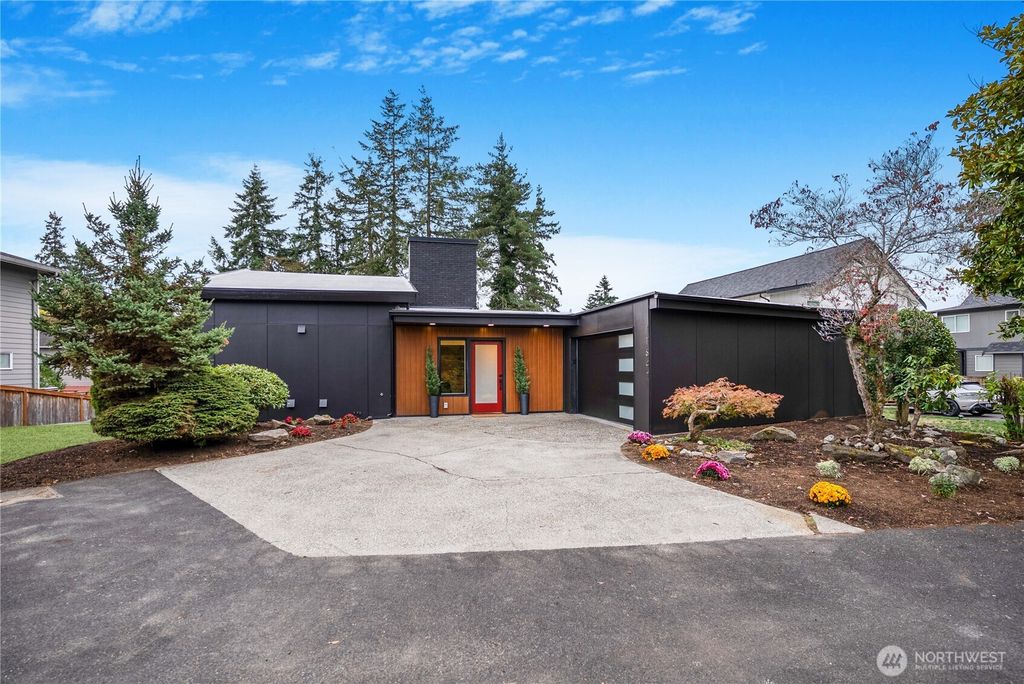 Photo of 11647 Beacon Avenue S #1, Seattle, WA 98178 (MLS # 2448602)