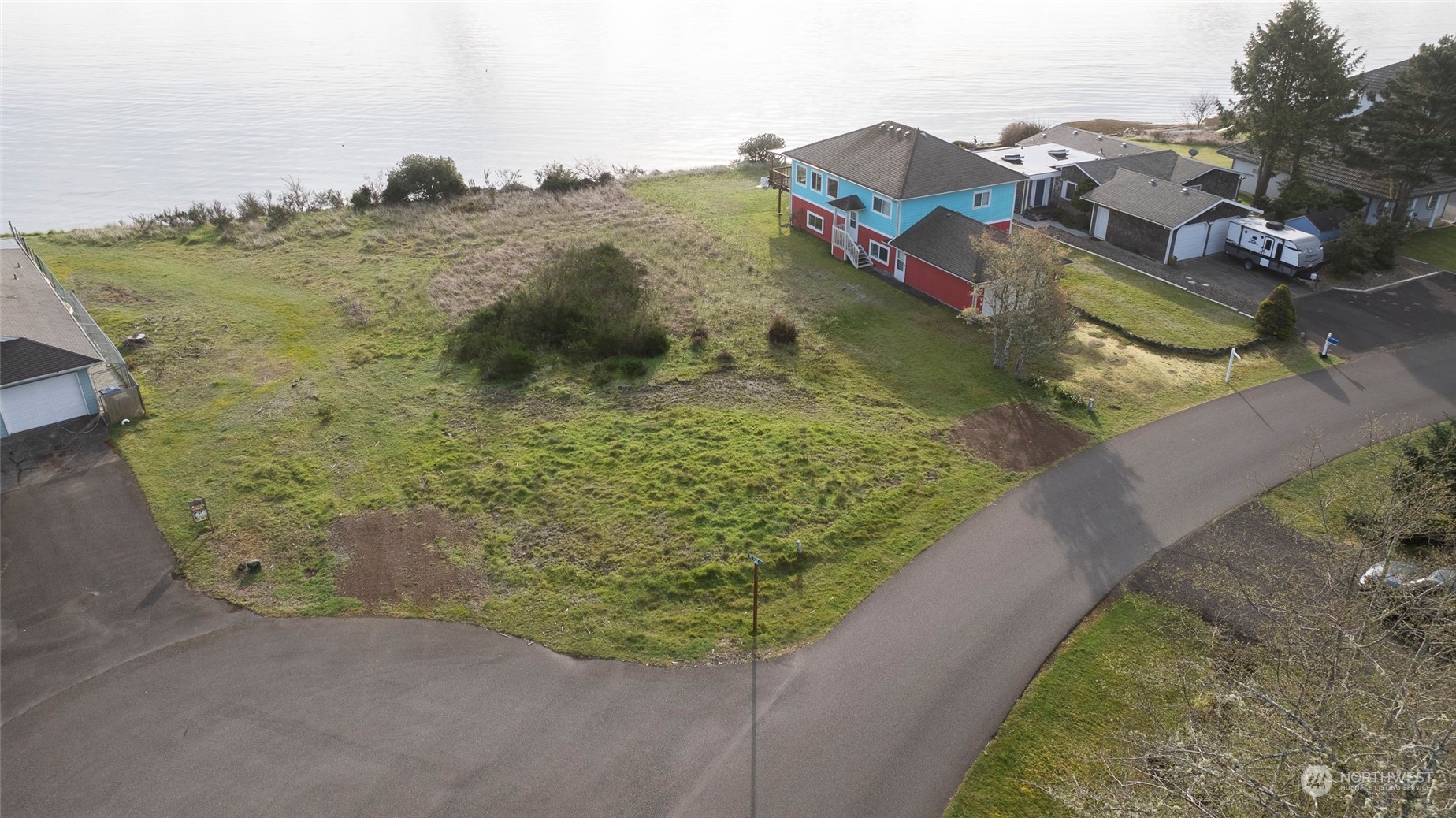 518 Chinook Avenue SE
