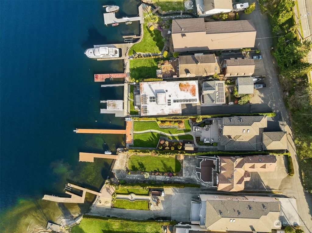 Photo of 10106 Rainier Avenue S, Seattle, WA 98178 (MLS # 2048417)