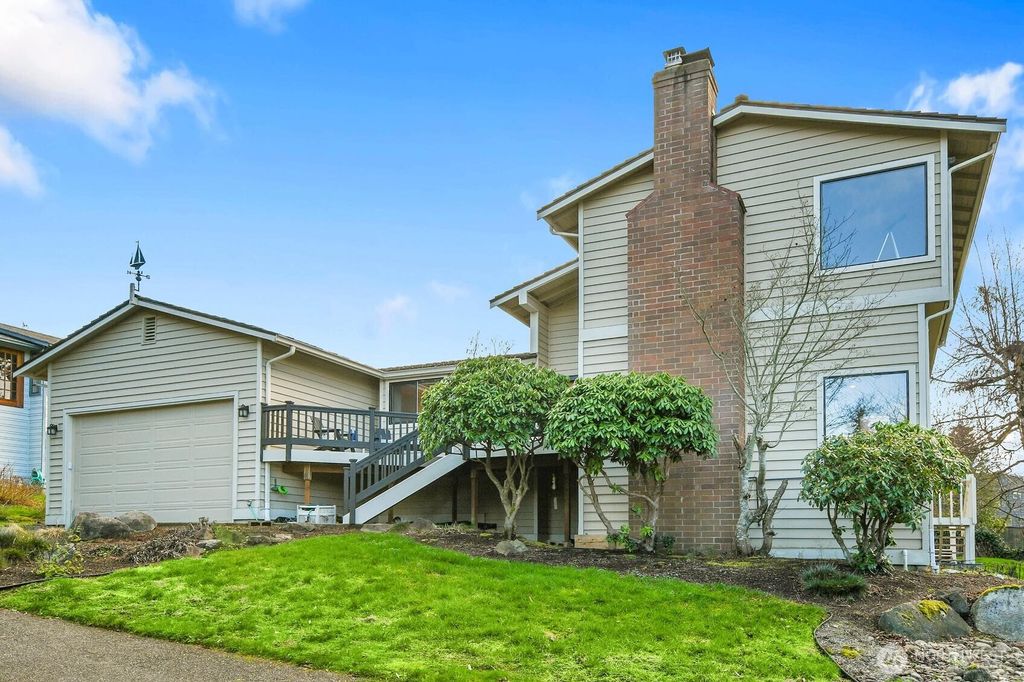 Photo of 902 7th Avenue S, Edmonds, WA 98020 (MLS # 2469014)