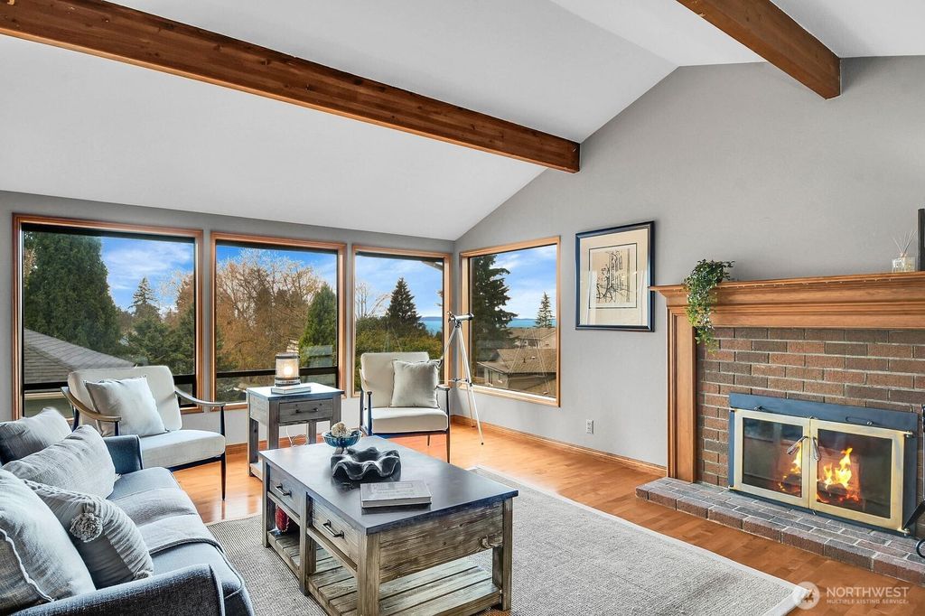 Photo of 902 7th Avenue S, Edmonds, WA 98020 (MLS # 2469014)