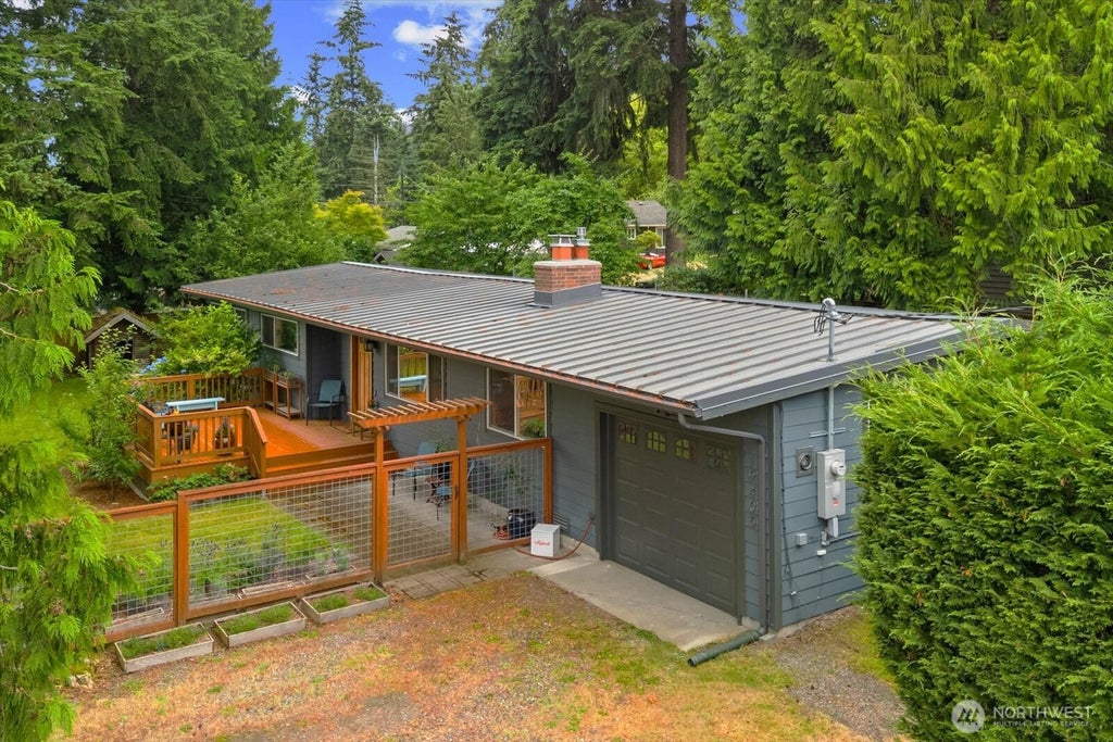 Photo of 19405 58th Avenue NE, Kenmore, WA 98028 (MLS # 2552045)