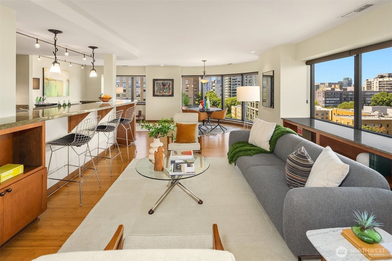1301 Spring Street 8F
