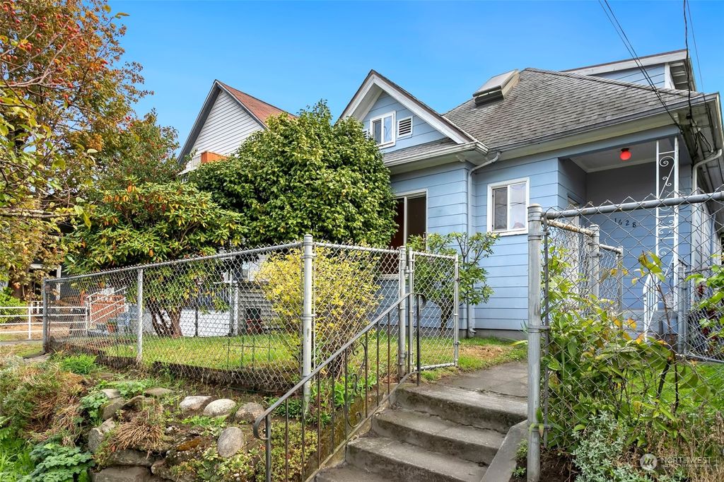 Photo of 1628 21st Avenue, Seattle, WA 98122 (MLS # 2304761)
