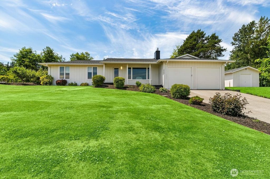 Photo of 2949 Canlin Drive, Ferndale, WA 98248 (MLS # 2546518)