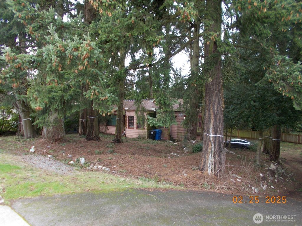 Photo of 604 N 143rd Street, Seattle, WA 98133 (MLS # 2338669)
