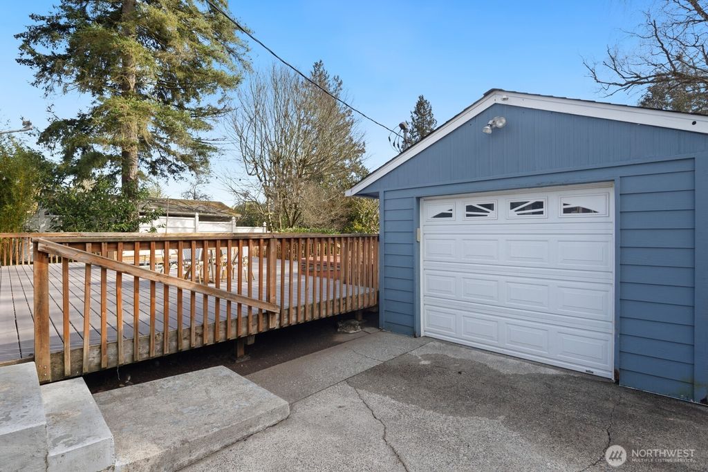 Photo of 2109 N 158th Street, Shoreline, WA 98133 (MLS # 2342306)