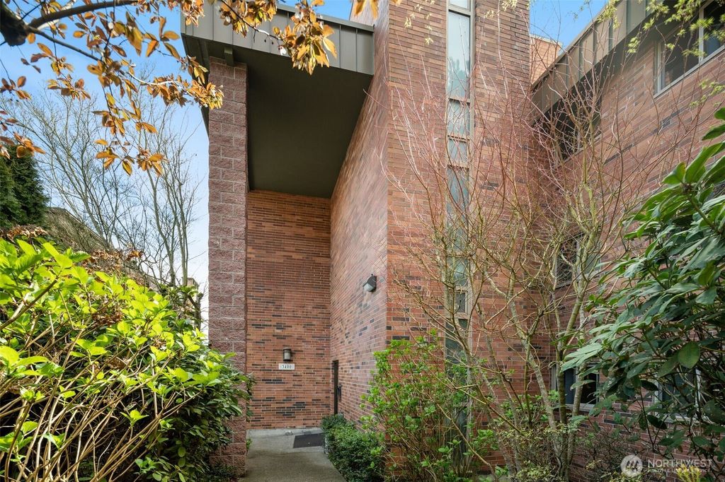 Photo of 3400 25th Avenue W #403, Seattle, WA 98199 (MLS # 2352473)
