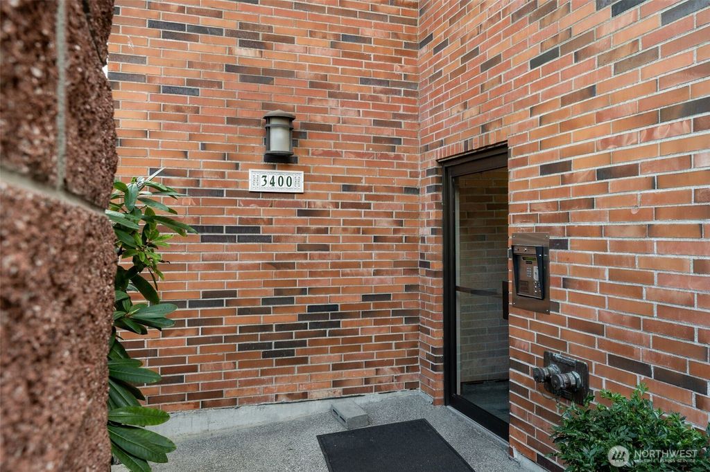 Photo of 3400 25th Avenue W #403, Seattle, WA 98199 (MLS # 2352473)