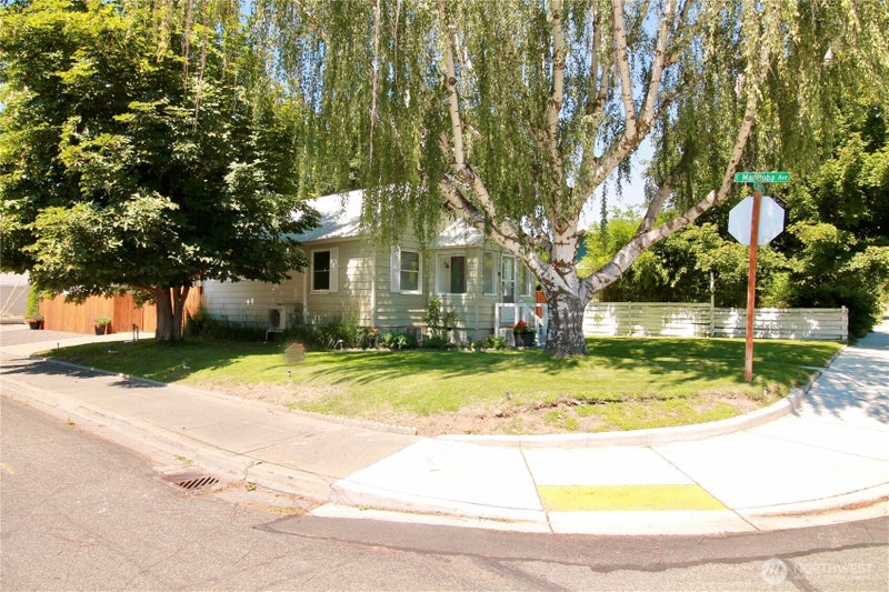 411 S Sprague Street