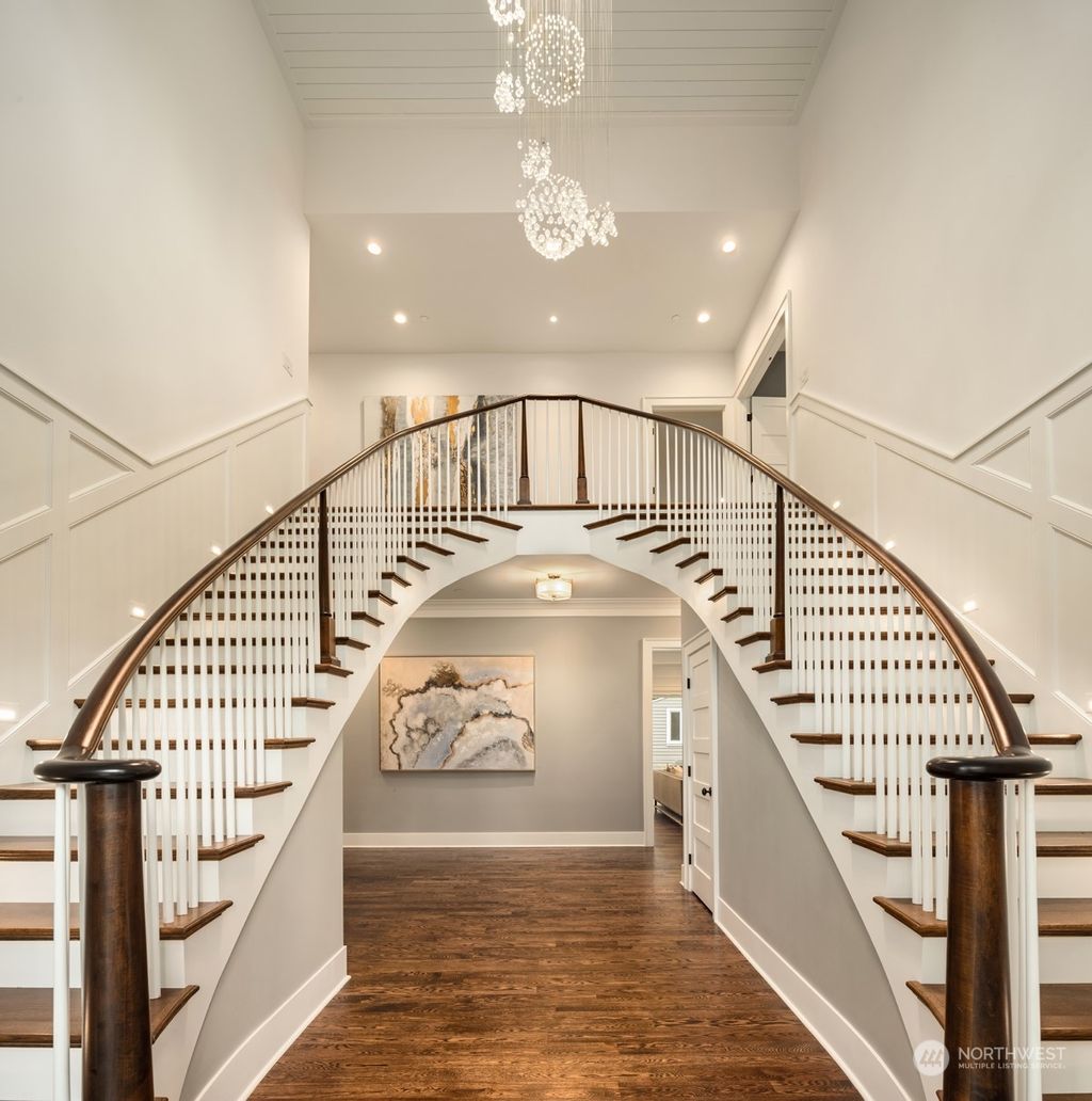 Photo of 649 126th Avenue NE, Bellevue, WA 98005 (MLS # 2272146)