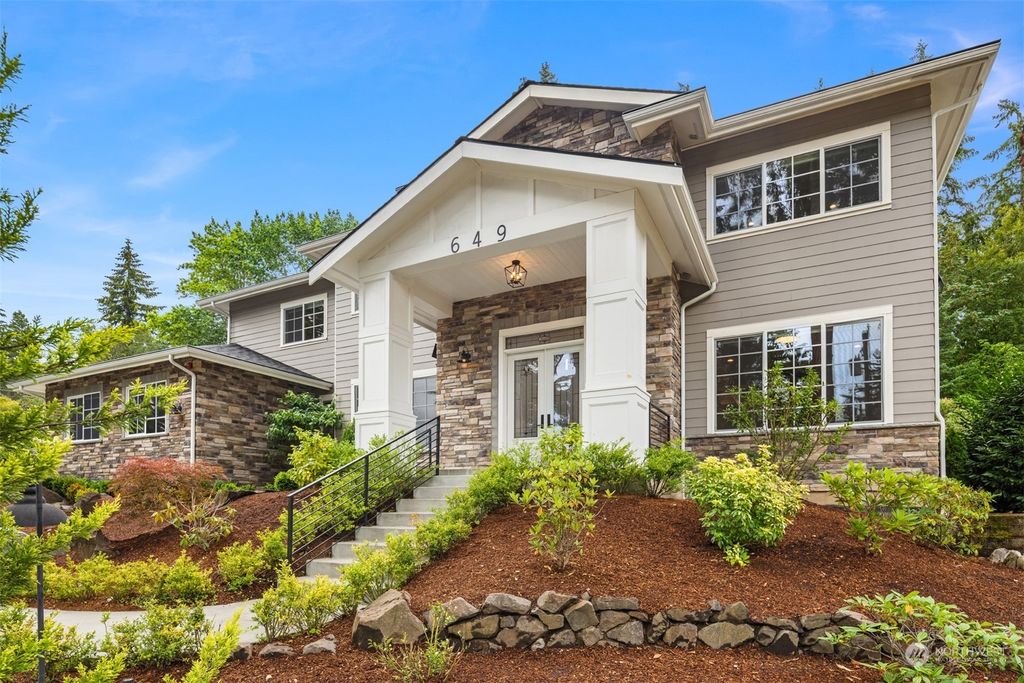 Photo of 649 126th Avenue NE, Bellevue, WA 98005 (MLS # 2272146)