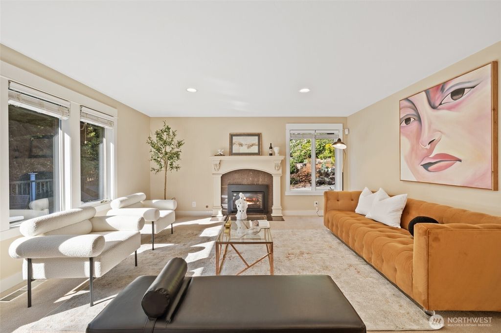 Photo of 413 213th Place SE, Sammamish, WA 98074 (MLS # 2471849)