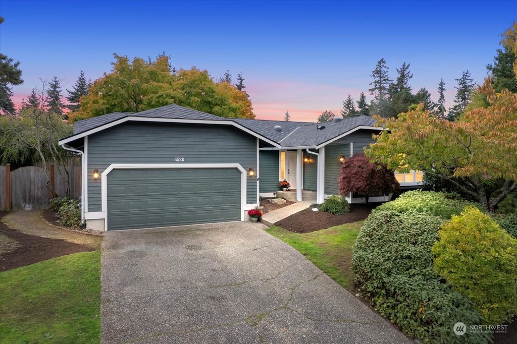 Photo of 5526 107th Street SW, Mukilteo, WA 98275 (MLS # 2174026)