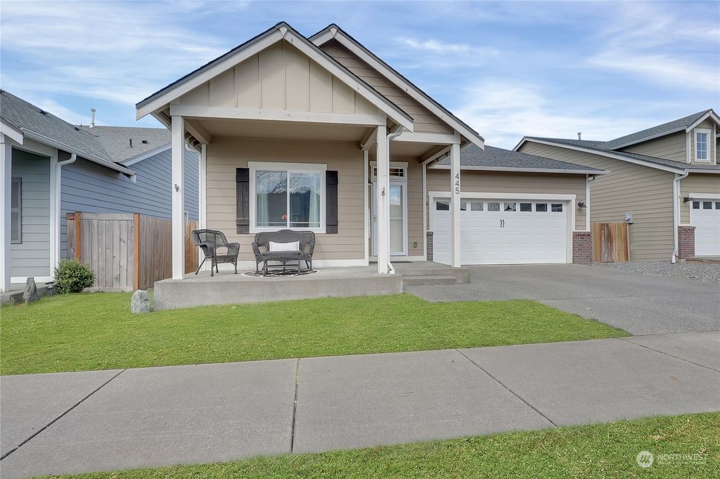 Photo of 445 Petersen Drive E, Enumclaw, WA 98022 (MLS # 2215294)
