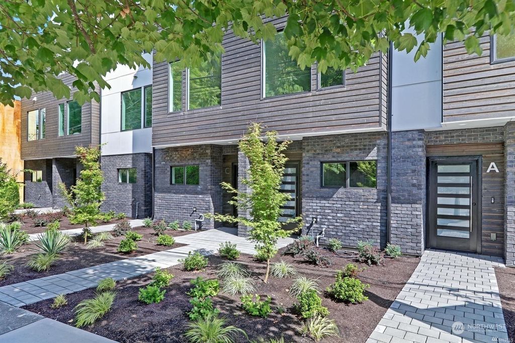 Photo of 17338 #C Bothell Way NE, Bothell, WA 98011 (MLS # 2198407)