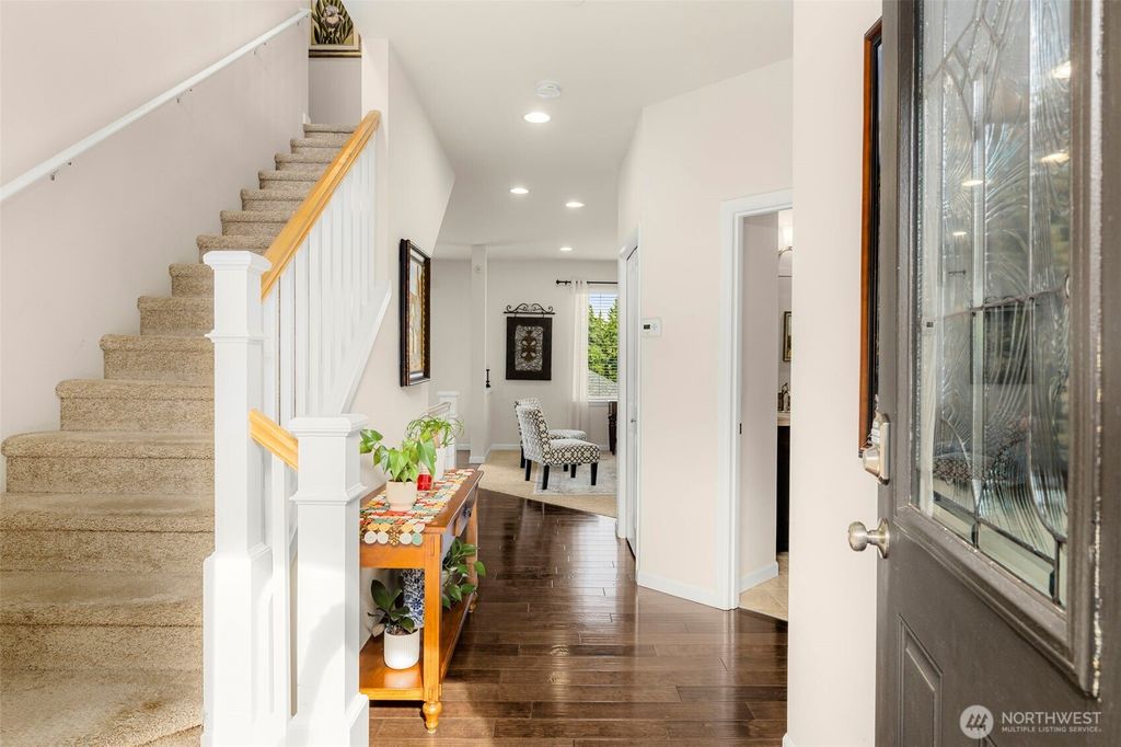 Photo of 8214 NE 163rd Place, Kenmore, WA 98028 (MLS # 2434357)