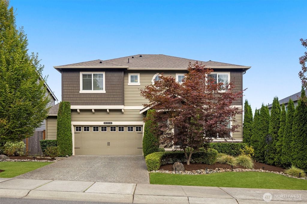 Photo of 8214 NE 163rd Place, Kenmore, WA 98028 (MLS # 2434357)