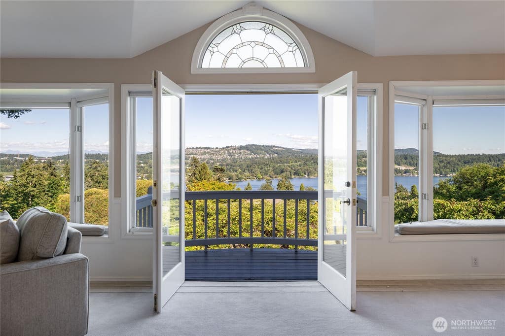Photo of 4232 Shoreclub Drive, Mercer Island, WA 98040 (MLS # 2544498)