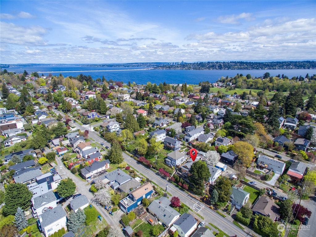 Photo of 4040 38th Avenue S, Seattle, WA 98118 (MLS # 2242239)