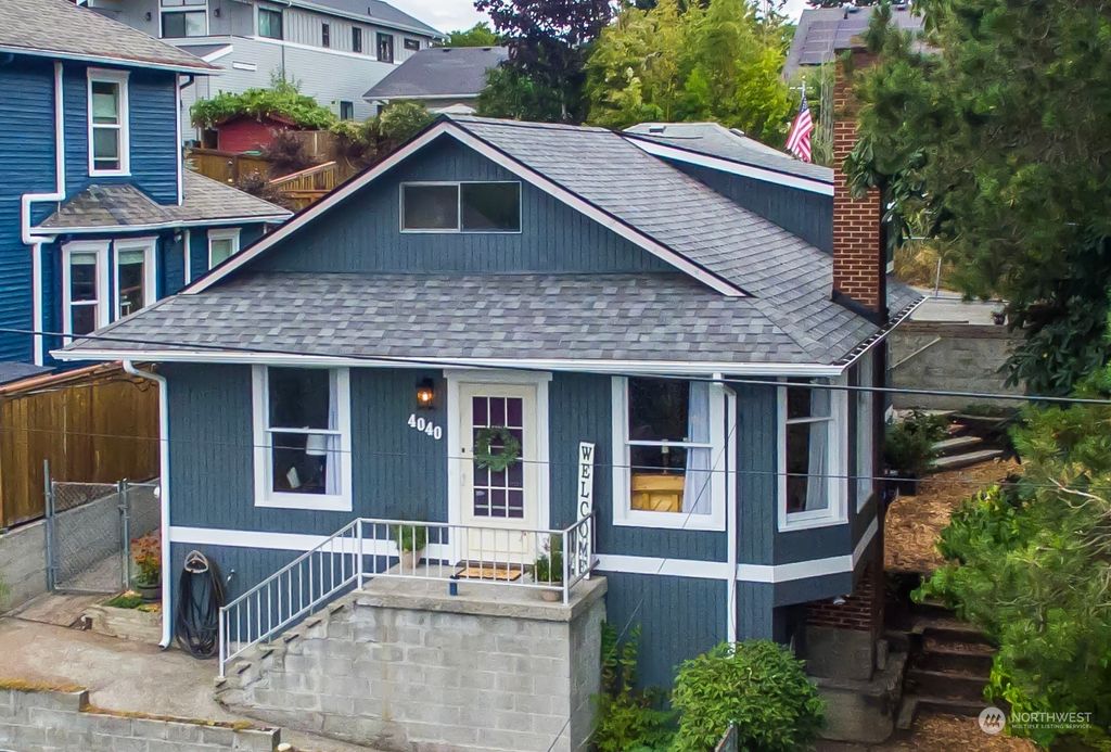 Photo of 4040 38th Avenue S, Seattle, WA 98118 (MLS # 2242239)