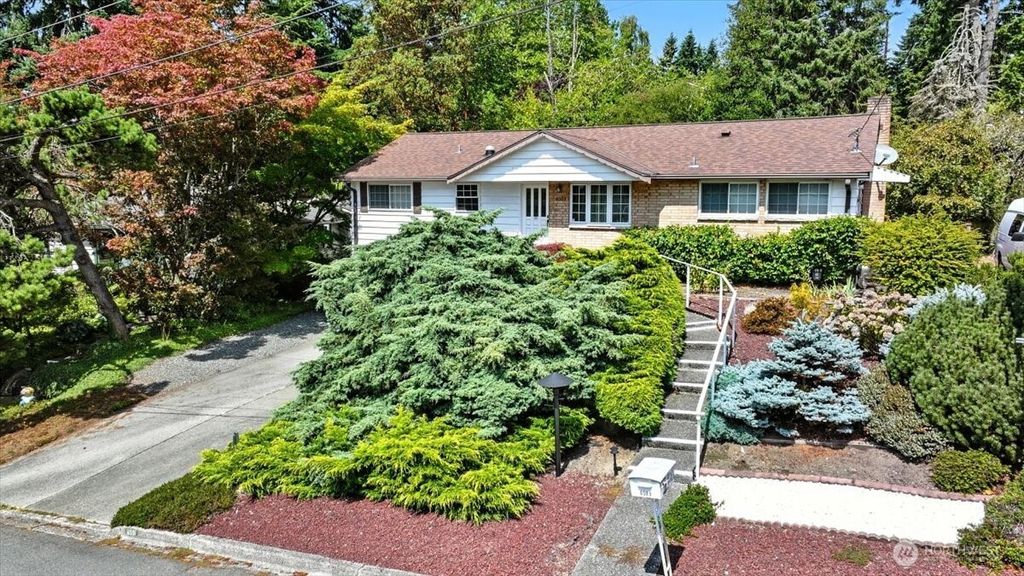 Photo of 6501 233rd Place SW, Mountlake Terrace, WA 98043 (MLS # 2421659)