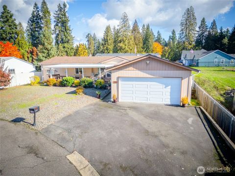 Photo of 1808 NE 61st Circle, Vancouver, WA 98665 (MLS # 2451685)