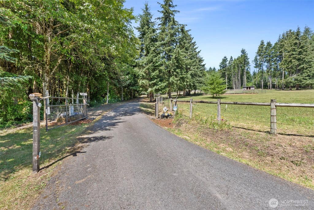 Photo of 168 Crego Ridge Road, Chehalis, WA 98532 (MLS # 2558392)