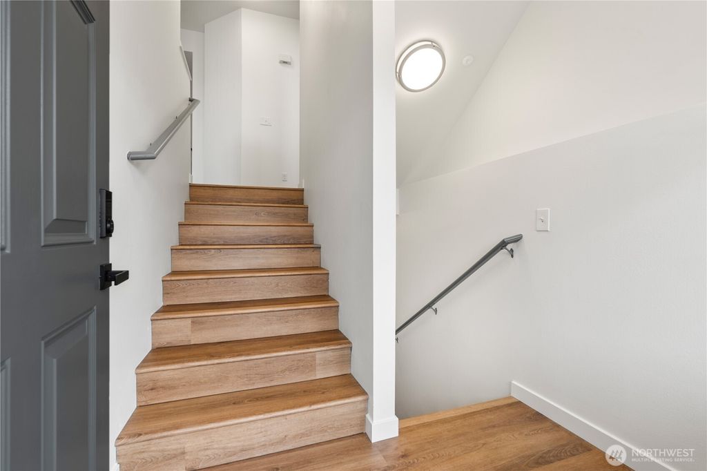 Photo of 18616 144th Avenue NE, Woodinville, WA 98072 (MLS # 2332196)