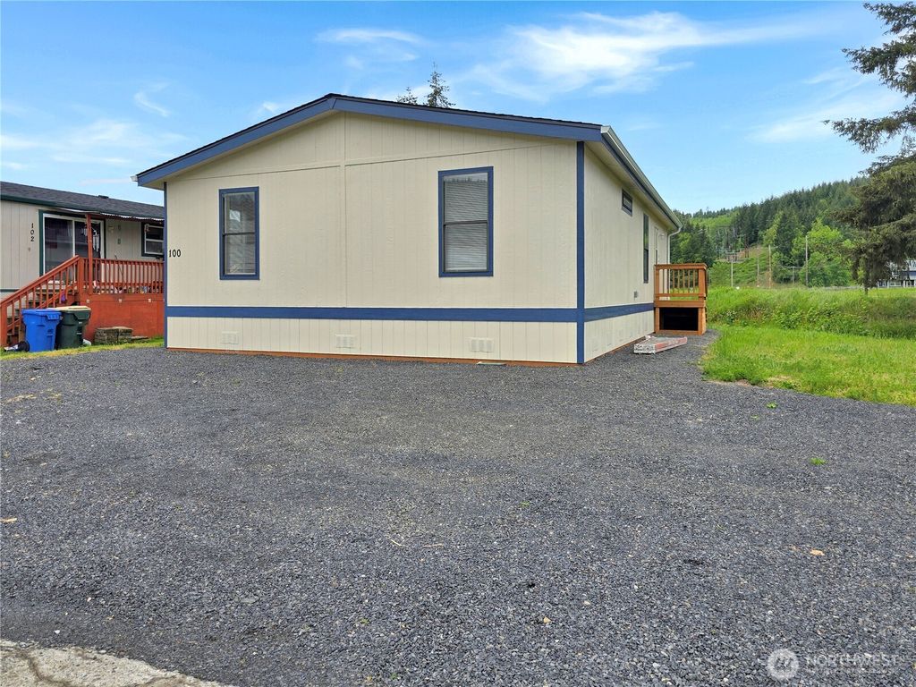 Photo of 100 Heidger Lane, Centralia, WA 98531 (MLS # 2526797)