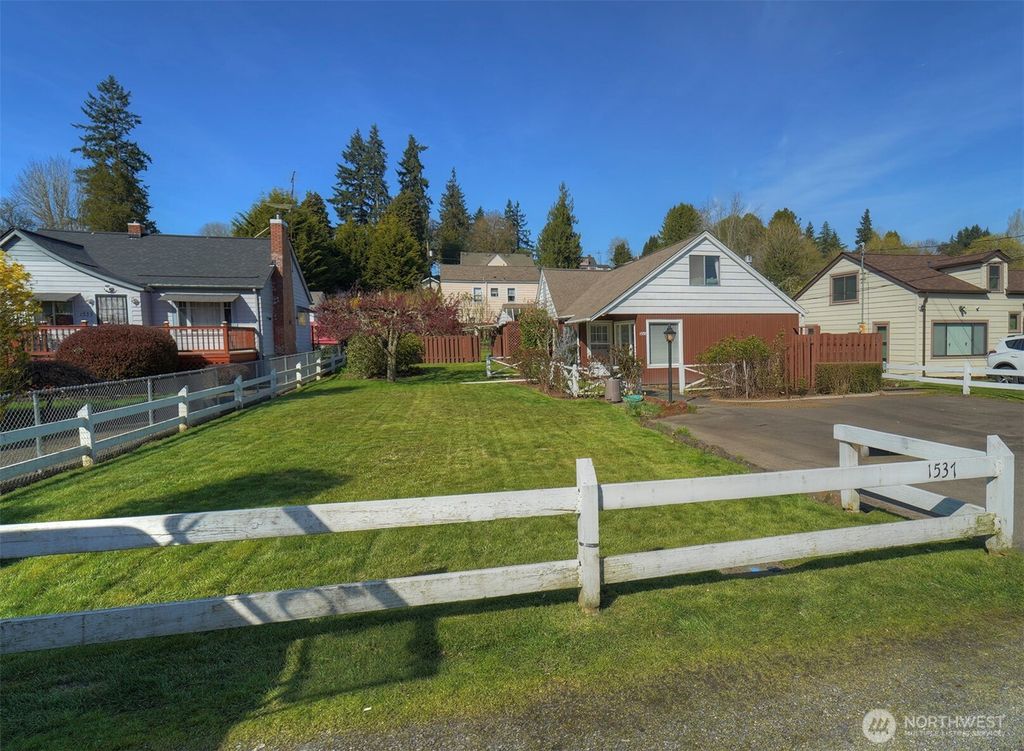Photo of 1537 Snyder Avenue, Bremerton, WA 98312 (MLS # 2500187)