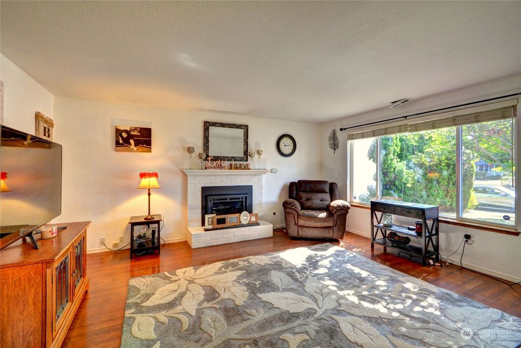 Photo of 5009 138th Street NE, Marysville, WA 98271 (MLS # 2145867)
