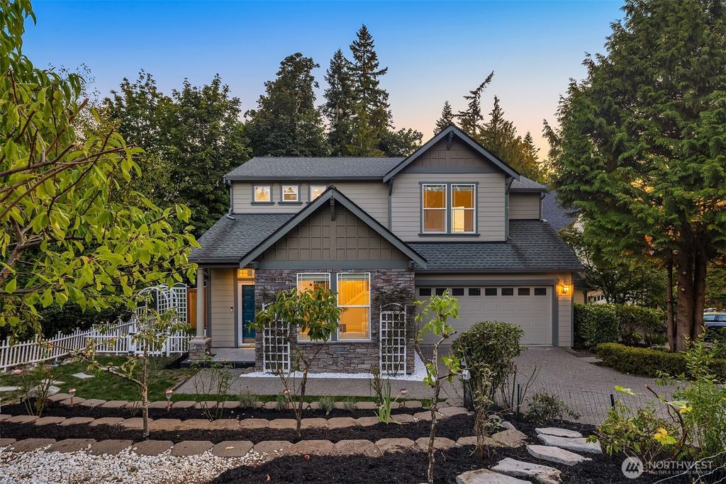 Photo of 16255 SE 66th St St, Bellevue, WA 98006 (MLS # 2434055)