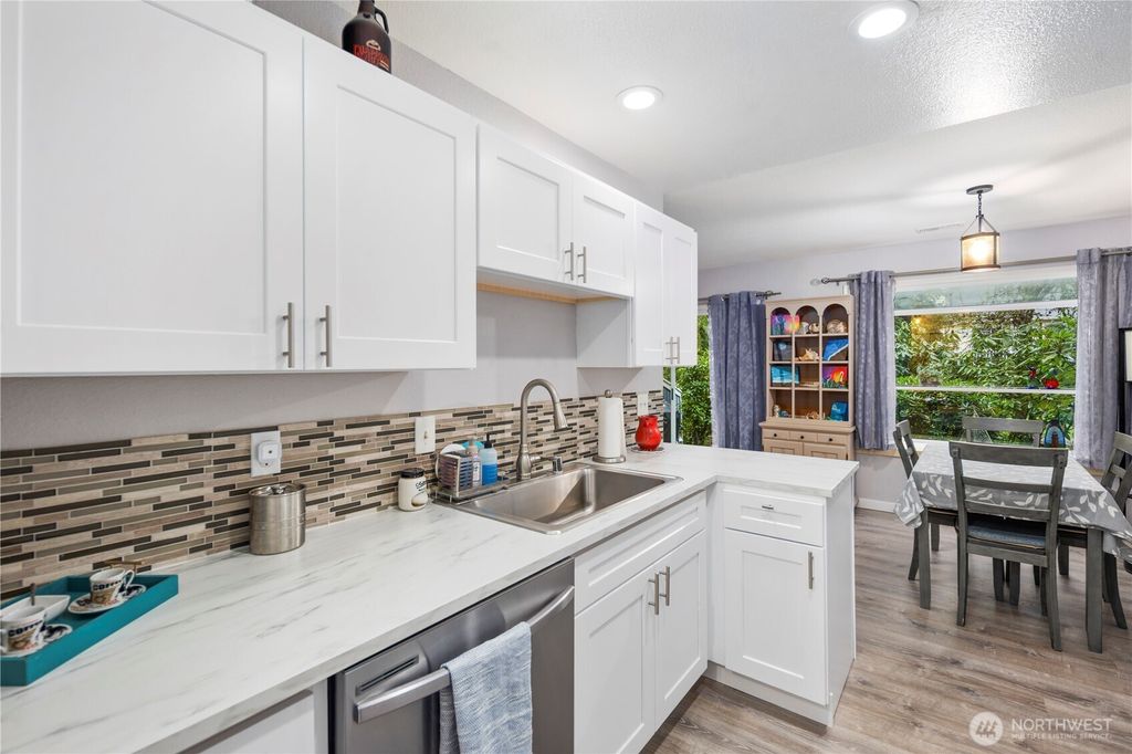 Photo of 4118 212th Street SW #C103, Mountlake Terrace, WA 98043 (MLS # 2516566)