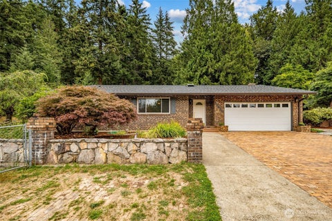 Photo of 14908 221st Avenue NE, Woodinville, WA 98077 (MLS # 2542032)