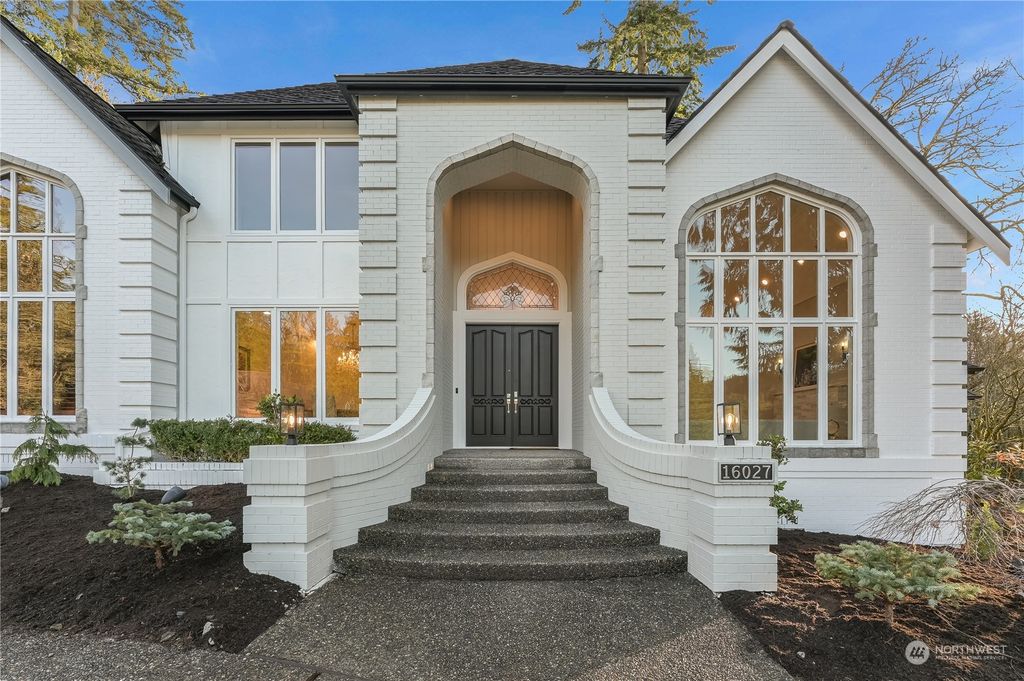 Photo of 16027 SE 63rd Street, Bellevue, WA 98006 (MLS # 2071181)