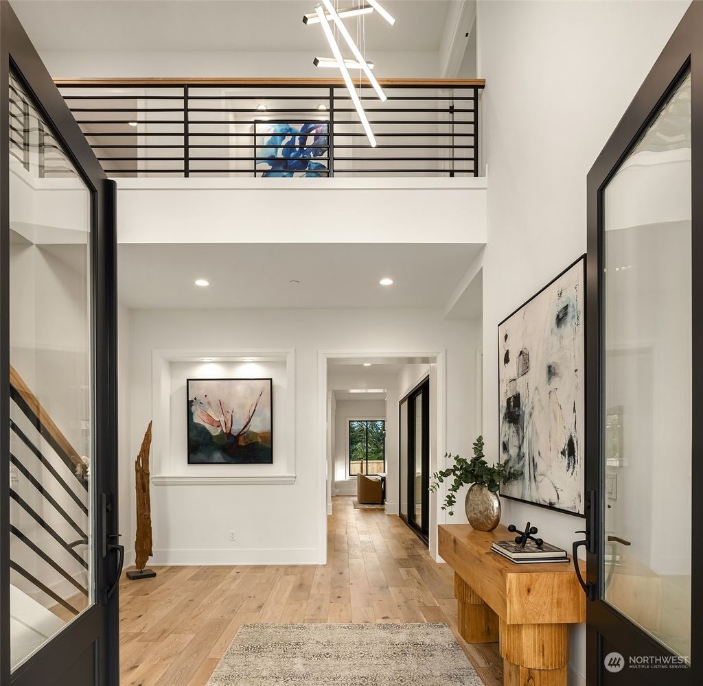 Photo of 1578 103rd Court SE, Bellevue, WA 98004 (MLS # 2030544)