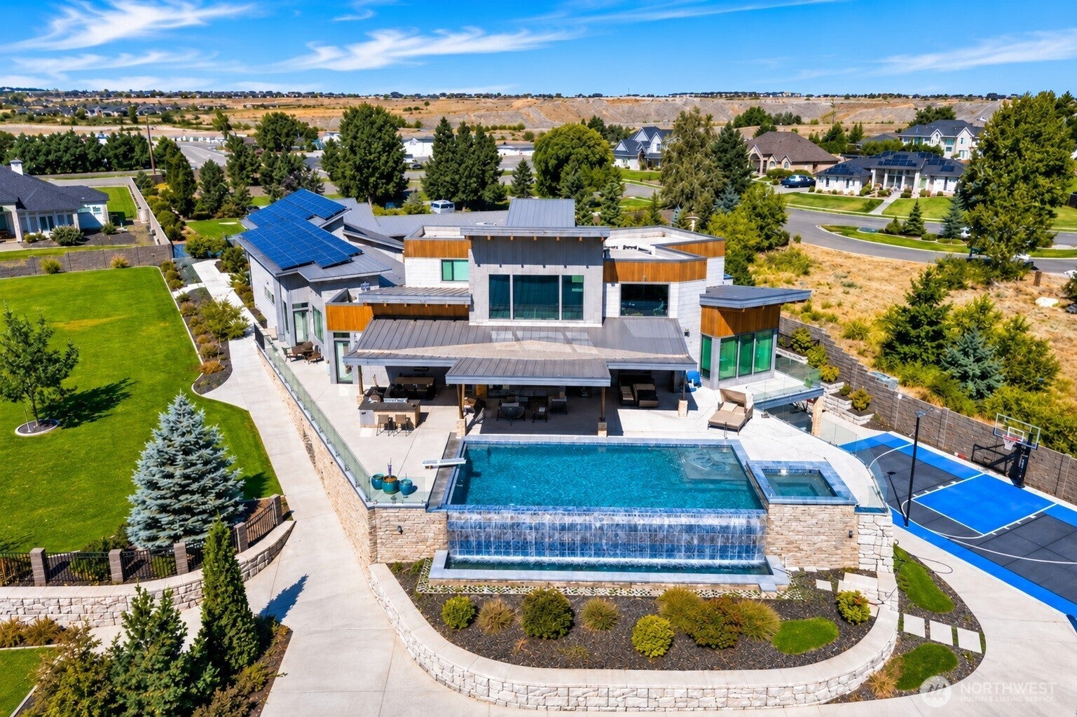 4612 Shoreline Court