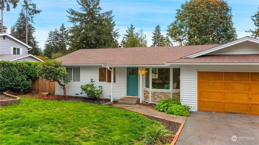 Photo of 31419 7th Place SW, Federal Way, WA 98023 (MLS # 2012338)