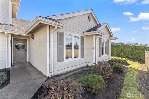 1360 Mountain View Dr 1360 Enumclaw WA 98022
