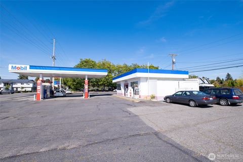 Photo of 2730 Meridian Street St, Bellingham, WA 98225 (MLS # 2432753)