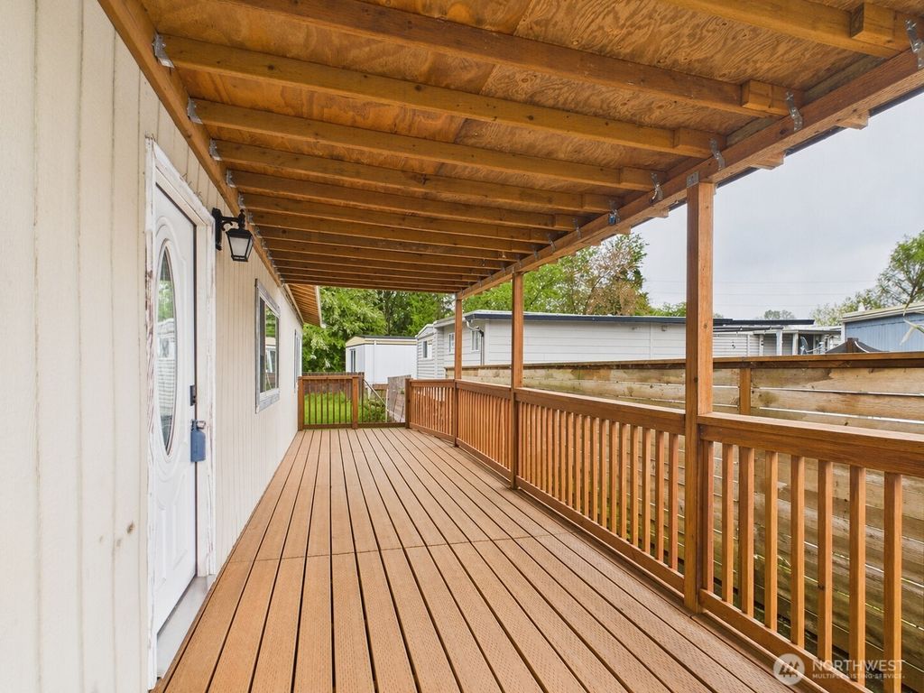 Photo of 827 West Valley Highway #27, Kent, WA 98032 (MLS # 2512932)